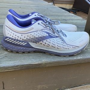 Men’s Brooks Adrenaline 21👟